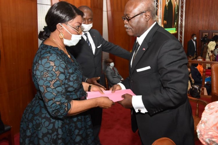 Pauline Irène Nguene aux sorties de la plénière sur les violences contre les enfants